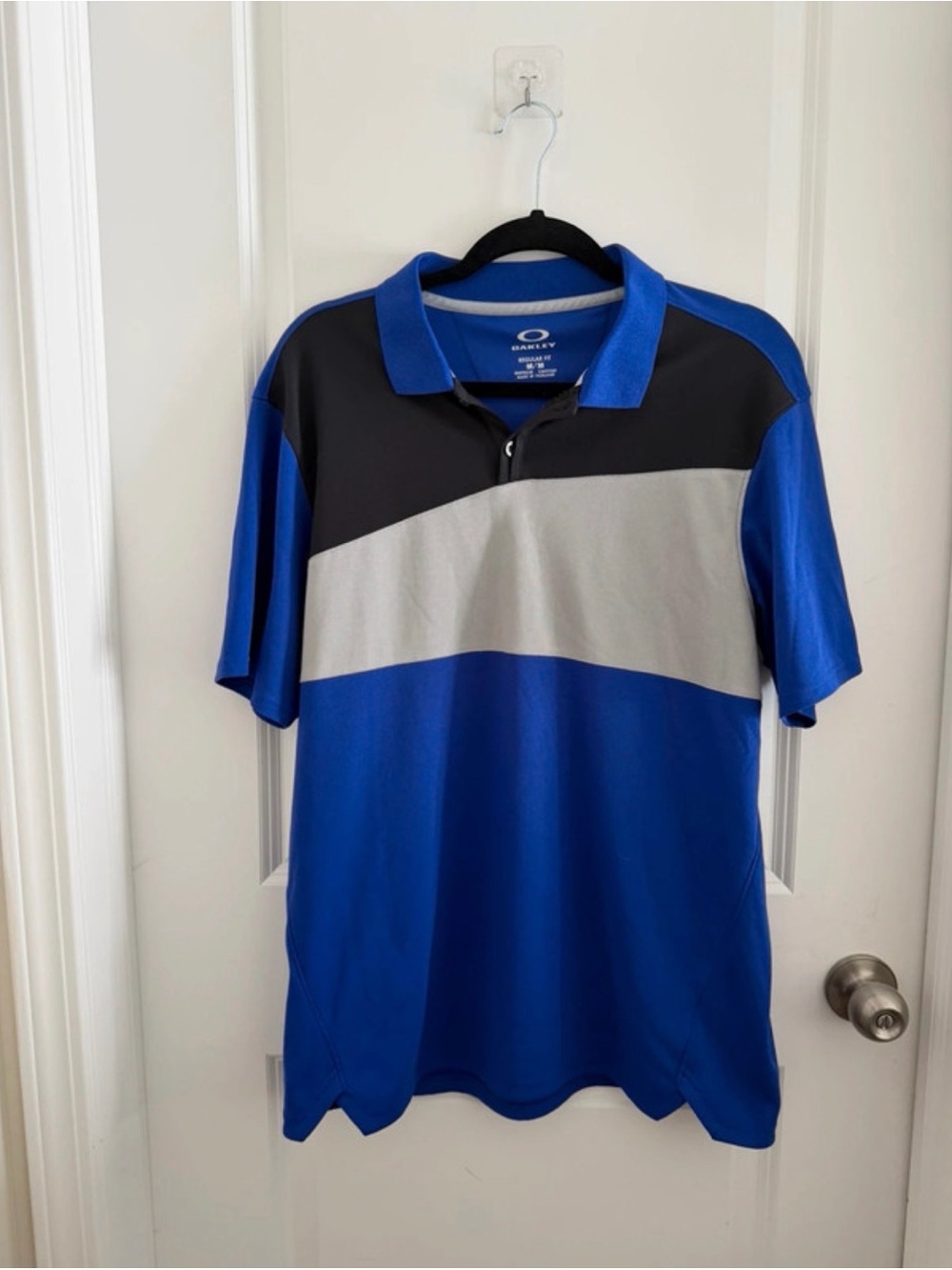 Oakley Men’s Colorblock Performance Polo Shirt Blue Black Gray Size M